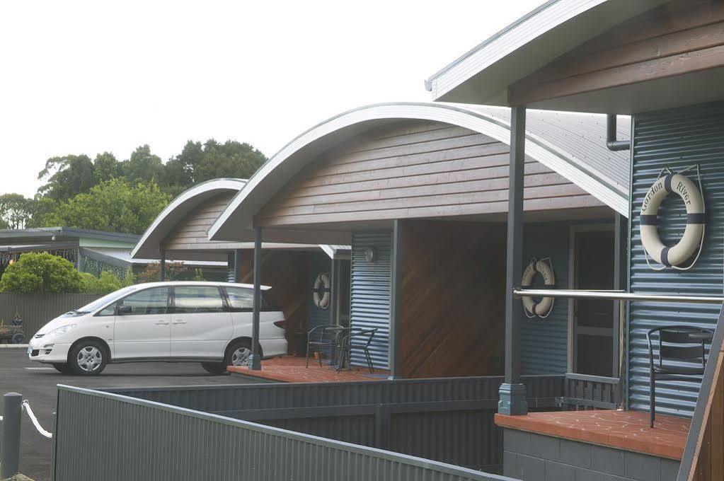 Strahan Bungalows Exterior photo